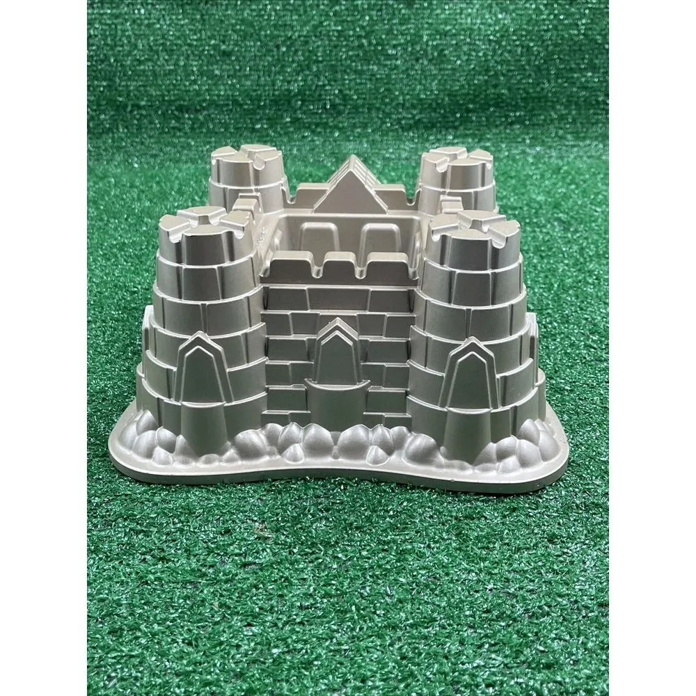 Nordic Ware‎ Williams-Sonoma Sandcastle Bundt Cake Mold Pan Cast Aluminum 10 Cup